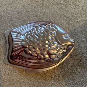 Wear-Ever Vintage Copper Fish 5 Cup Jello Mold